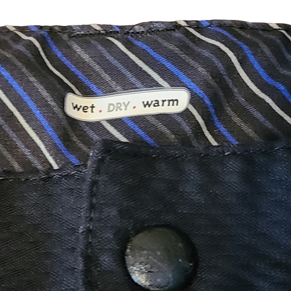 Lululemon men's black wet Dry warm cargo shorts - Picture 4 of 9